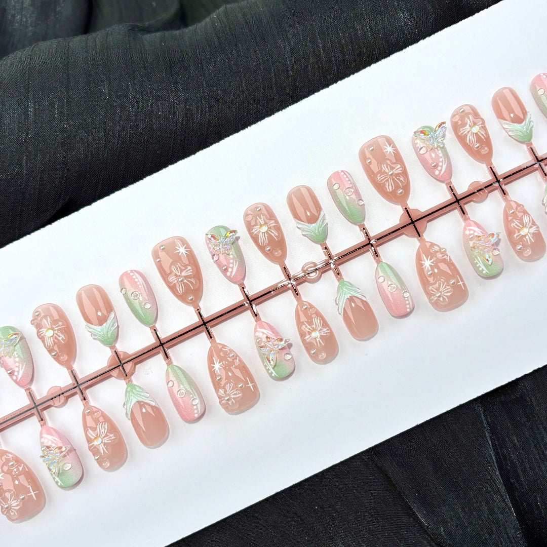 Künstlerisches Press-On Nail Art Set