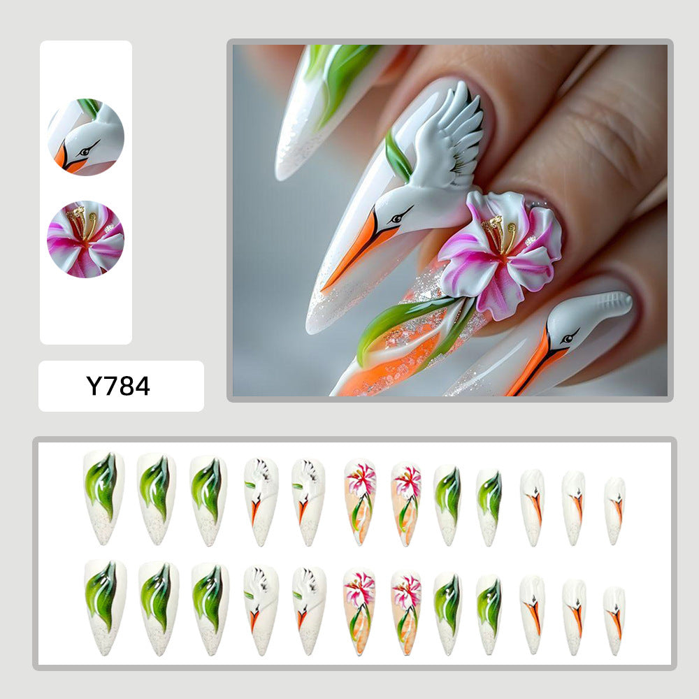 Kunstvolle 3D Nagelspitzen mit Blumenmuster Karnz