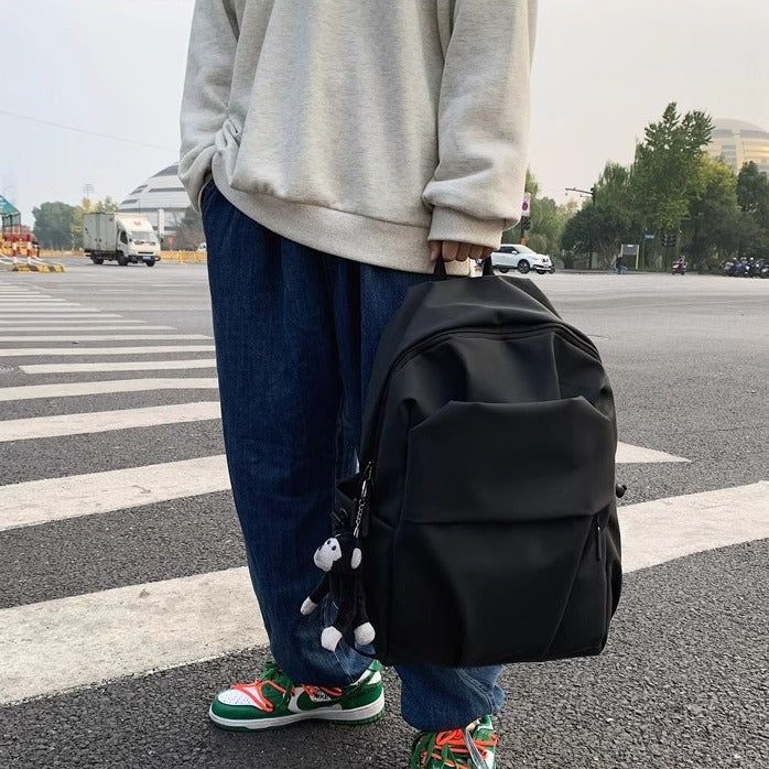 Funktionaler Rucksack mit Innovativem Stauraumkonzept Karnz