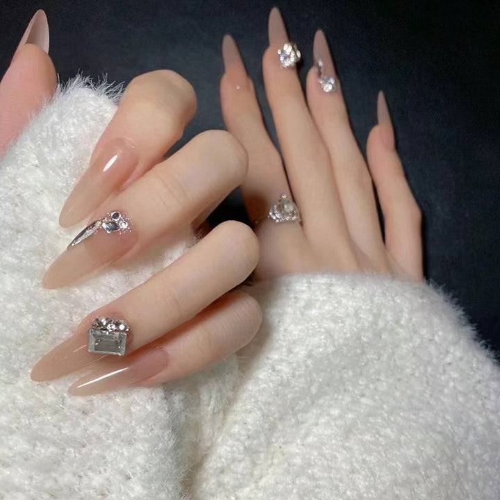Glamouröse Nageldesigns Karnz