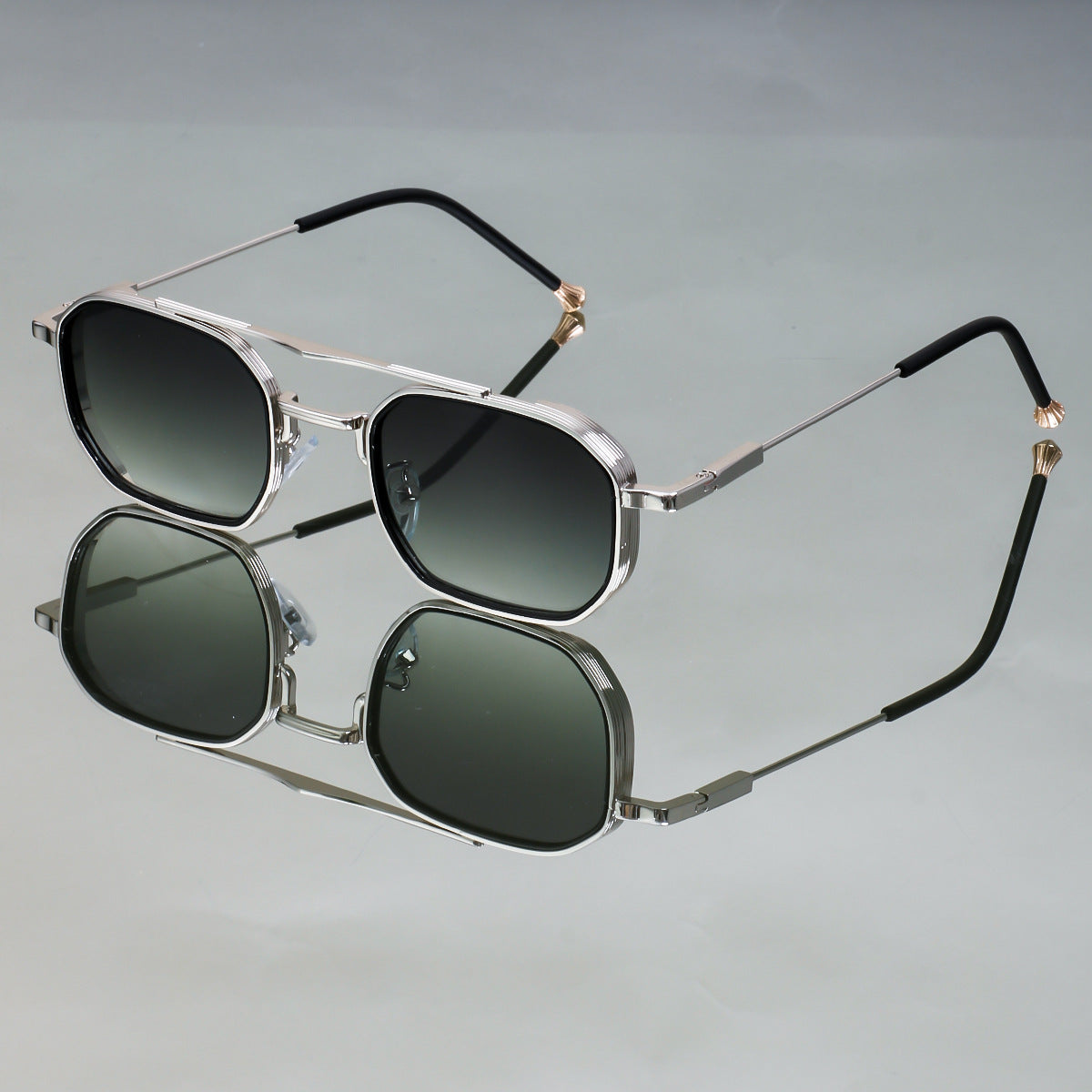 Damen Designer Sonnenbrille mit elegantem metallischen Rahmen Karnz