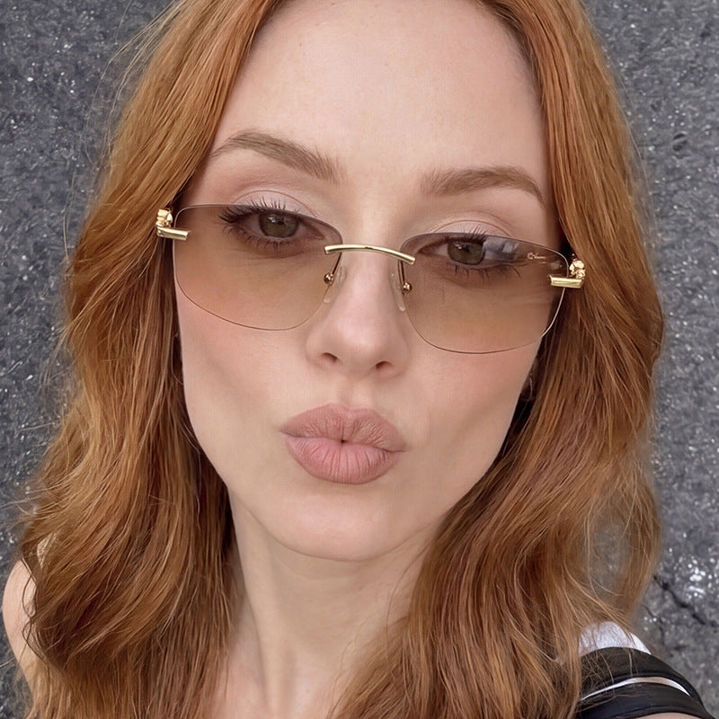 Damen elegante Halbgestell-Brille mit luxuriösem Metallrahmen und transparenten Gläsern Karnz