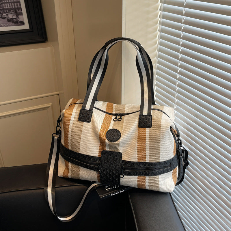 Stylische gestreifte Wochenend-Duffel-Tasche Karnz