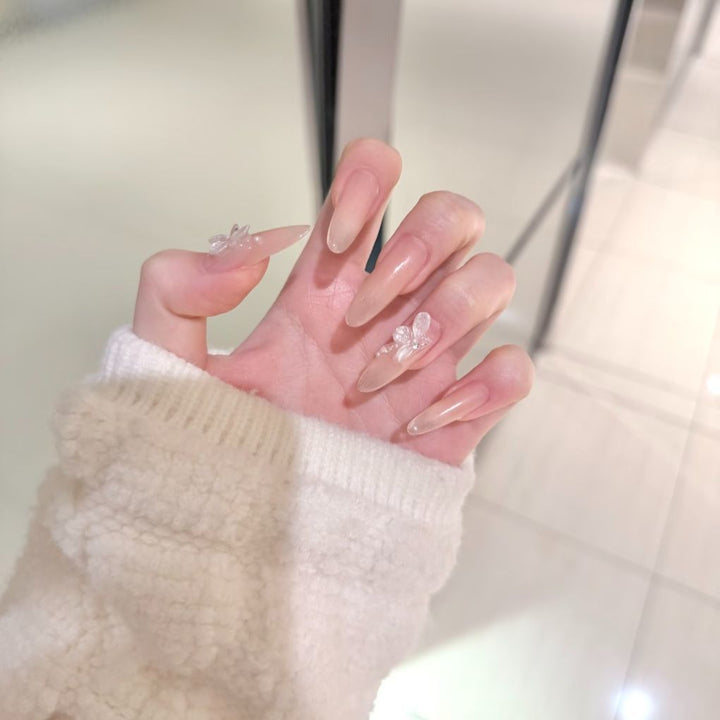 Dekorative Nagelkunst