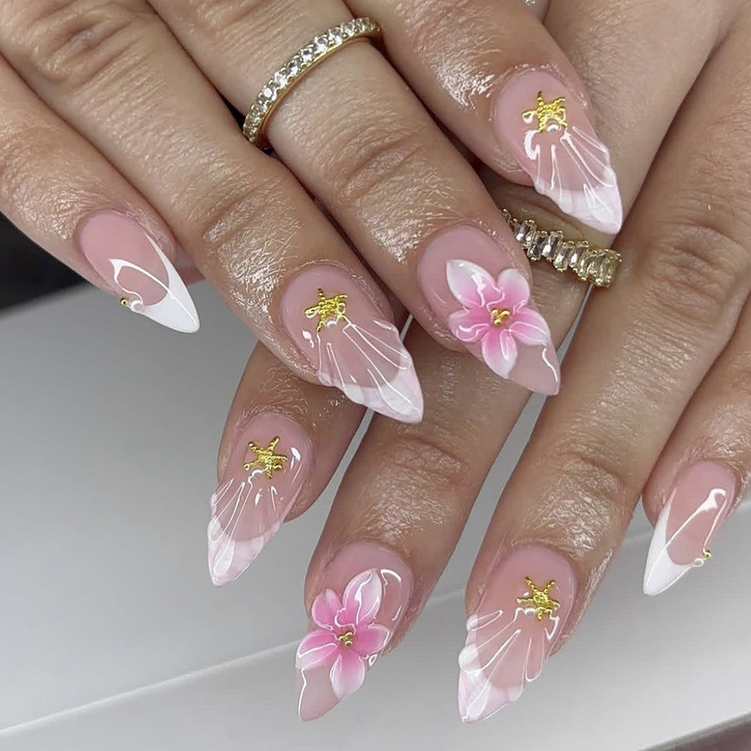 Florale Akzent Nagelkunst Karnz