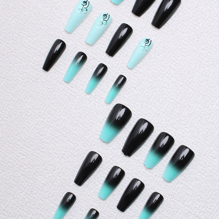 Elegante Gradient Press-On Nägel Karnz
