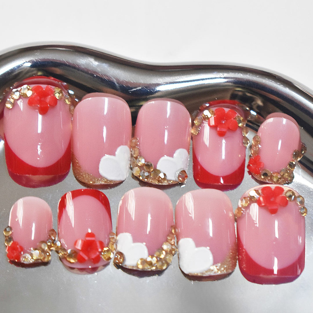 Elegantes Floral Press-On Nagelkunstset Karnz