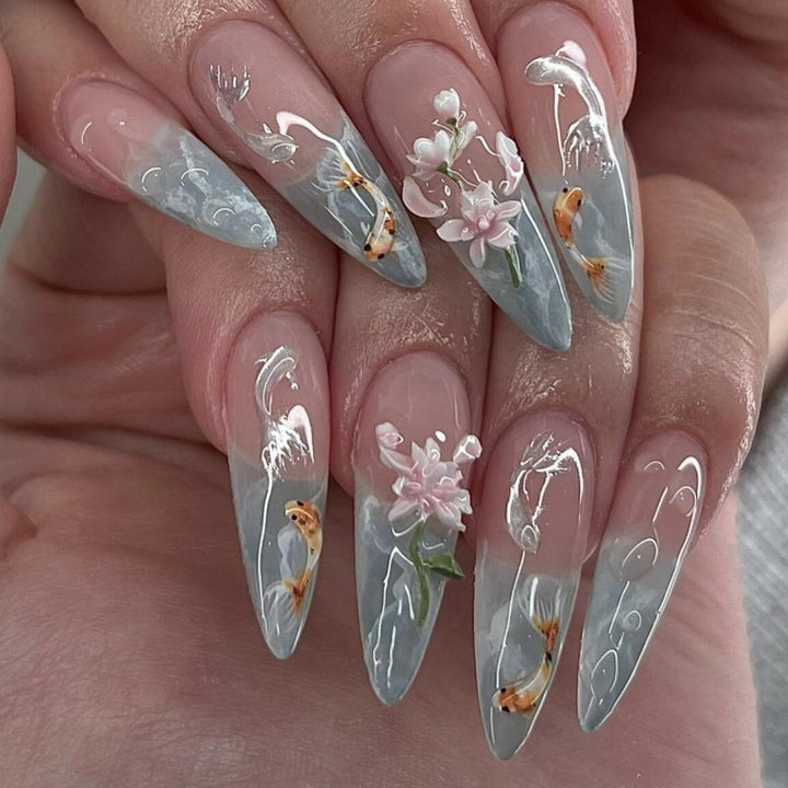 Künstlerisches Blumen-Design Press-On Nagelset Karnz