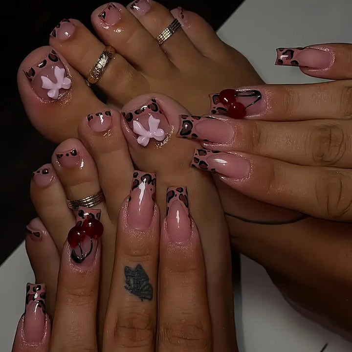 Florale Kunst Nagelset Karnz