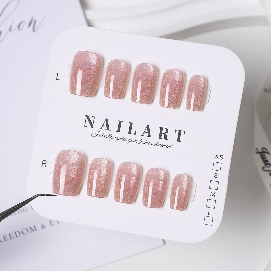 Dekorativer Fashion-Nagel-Set Karnz