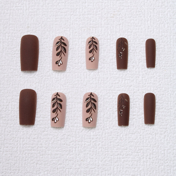 Elegante florale matte Press-On Nägel Karnz