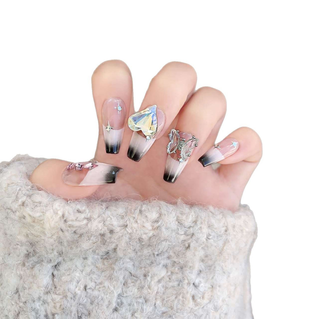 Künstlerisches Press-On-Nagelset mit eleganten Strass- und Blumenakzenten
