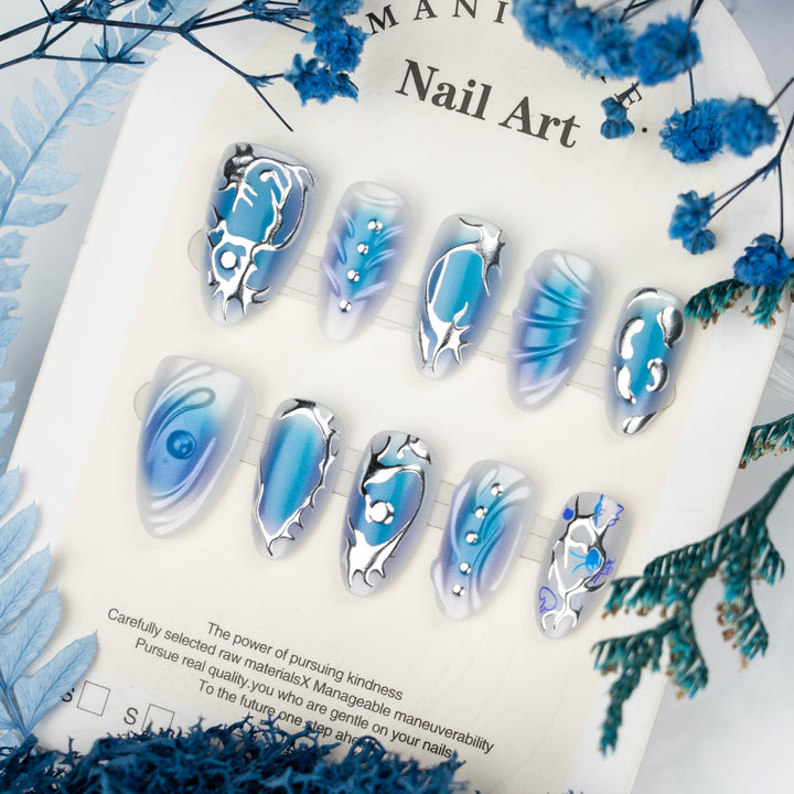 Premium Künstlerische Druck-Nagel-Set mit Silber und Blau Designs