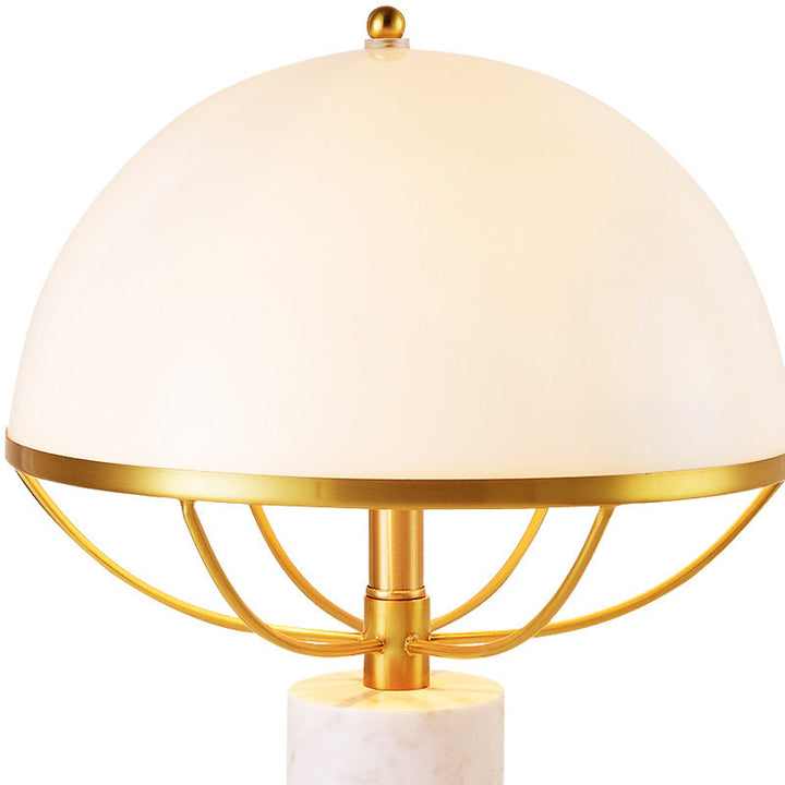 Elegante dekorative Tischlampe mit modernem Marmorfuß