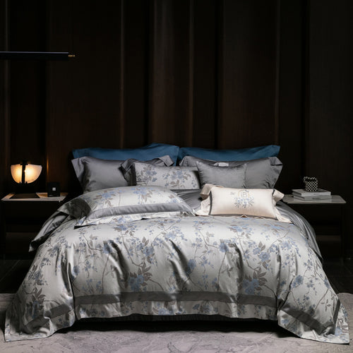 Floral Jacquard Sateen Bettbezug Set mit Wendbarem Seidigem Rücken und Besticktem Akzentkissen