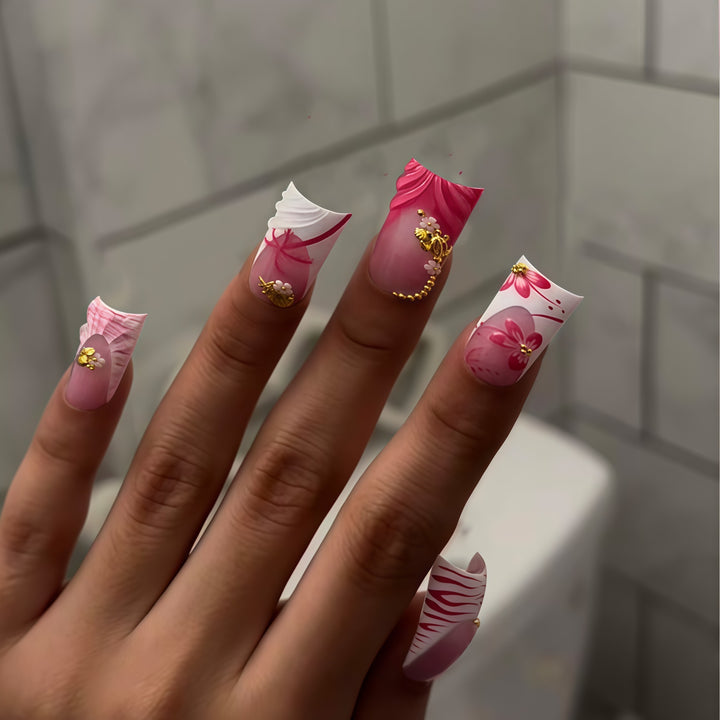 Floral Design Press-On Nail Extensions Karnz