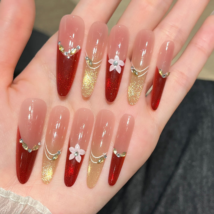 Dekorative Lange Stiletto Press-On Nagelkunst Karnz
