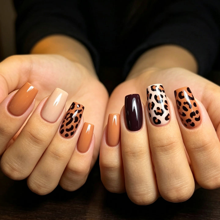 Elegante Leopardenmuster Acryl Nagelkunst Karnz