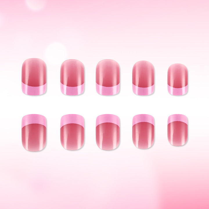 Stilvolle French Tip Gel Nägel Karnz