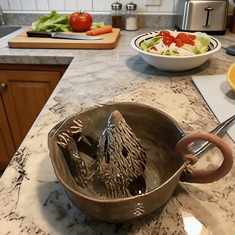 Dekorative Keramiktasse Karnz