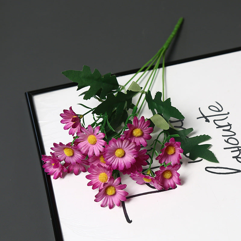 Dekorative Blumenarrangements für die Wohnkultur