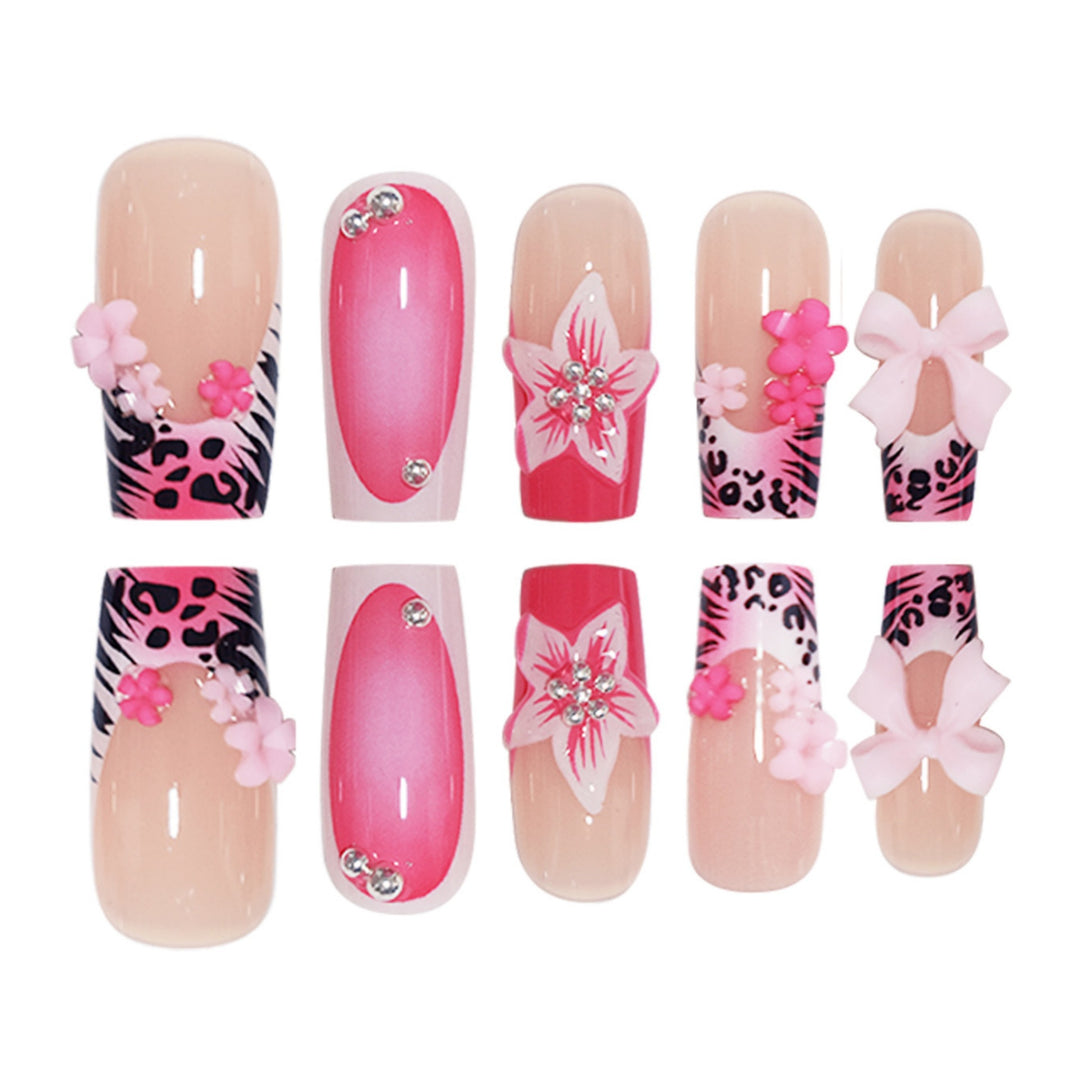 Floral Elegante Press-On Nagelverlängerungen Karnz