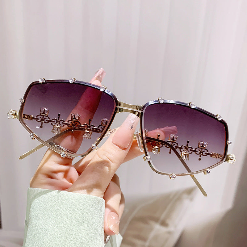 Damen Designer-Brille mit glamourösem Akzent und funkelnden Glitzersteinen Karnz