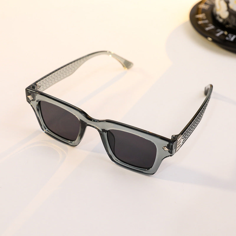 Damen modische Lesebrille mit ergonomischem Design Karnz