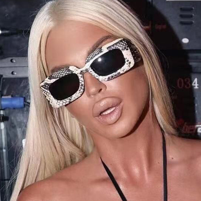Damen extravagante Sonnenbrille mit auffälligem Schlangenmuster Karnz