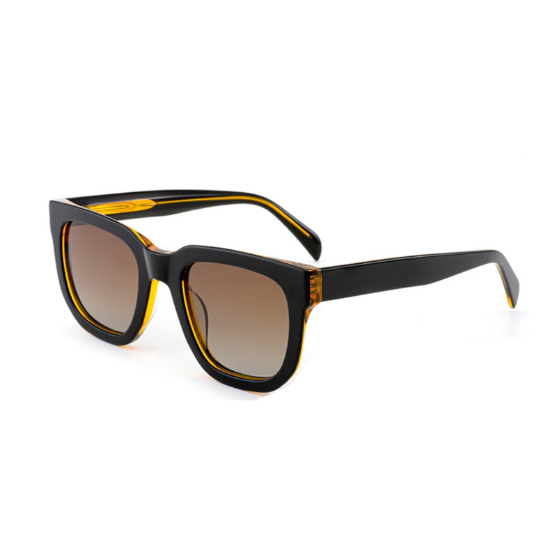 Damen modische Sonnenbrille mit robustem Kunststoffrahmen und braunen Gläsern Karnz