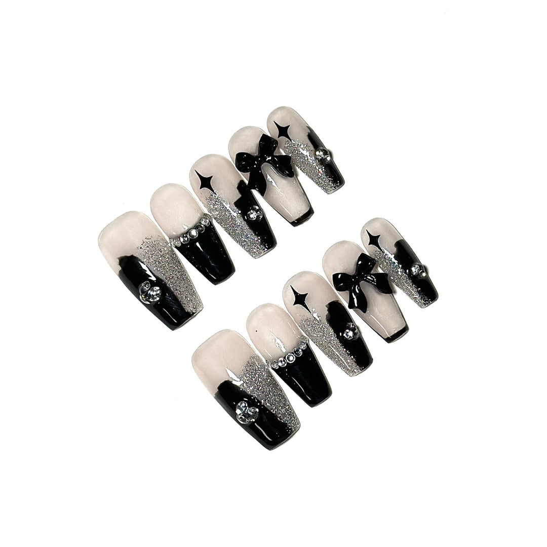 Glamouröse Press-On-Nagelset mit Glitzer und Schleifenakzenten