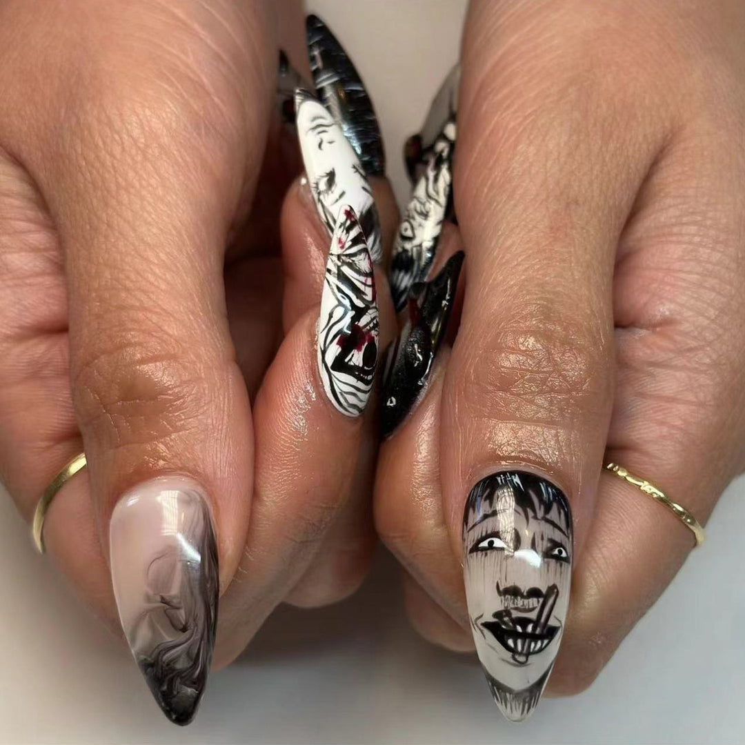Kunstnägel im kreativen Horror-Design Karnz