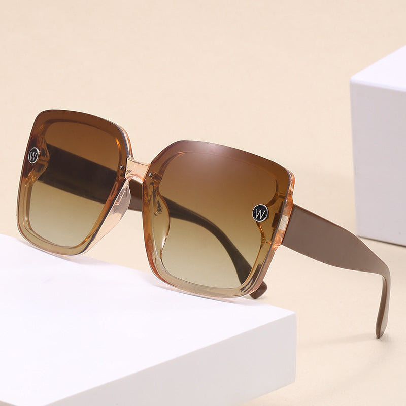 Damen modische quadratische Sonnenbrille mit extravagantem Design Karnz