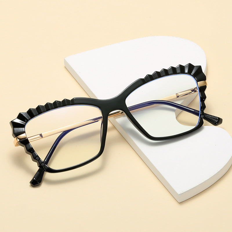 Damen oversized Brille mit einzigartigem Wellenranddesign Karnz