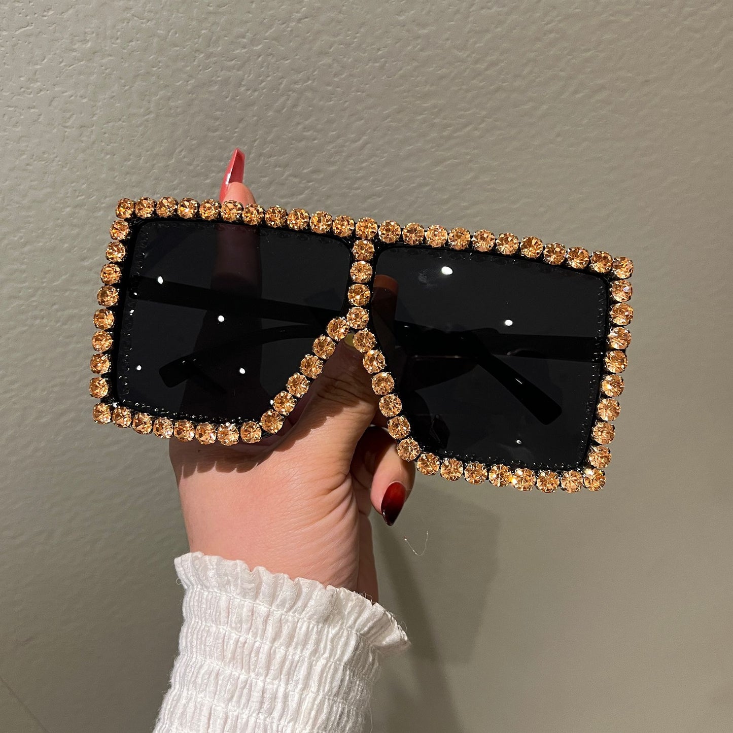 Damen Oversized Sonnenbrille mit funkelndem Strassrahmen Karnz