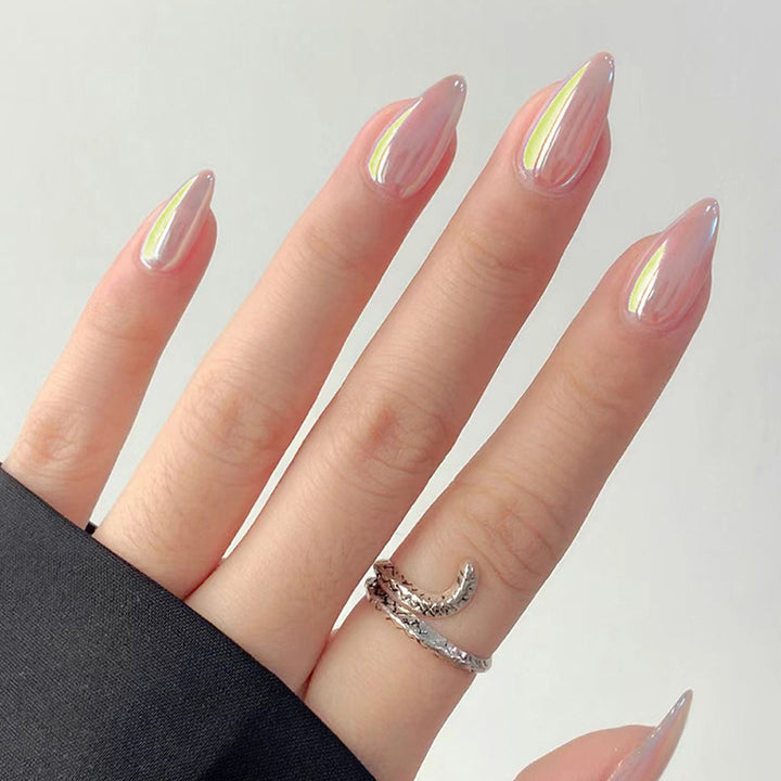 Elegante Stiletto Nagelverlängerungen Karnz