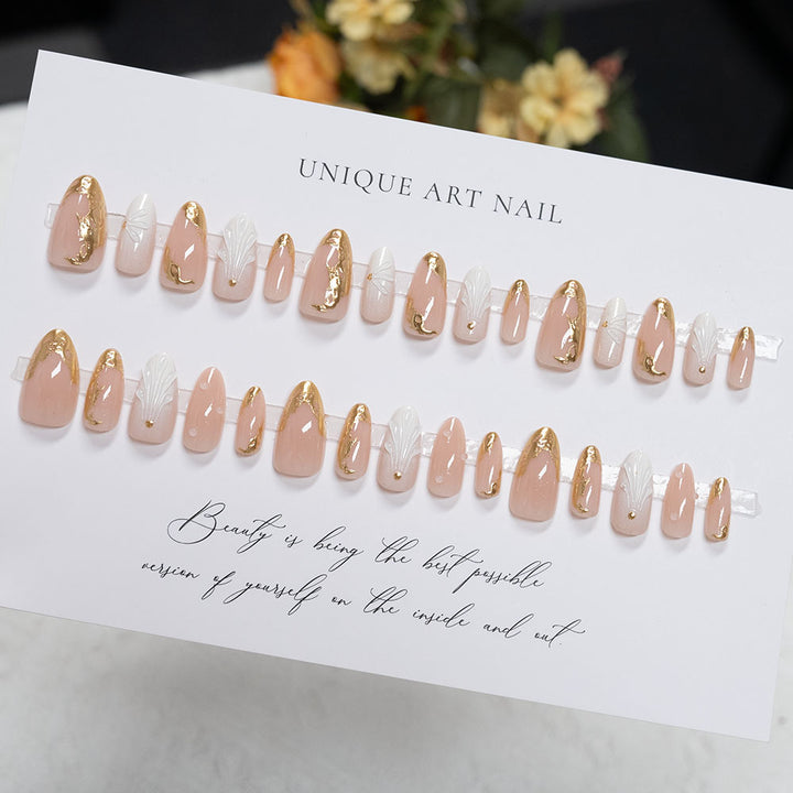 Künstlerisches Nageldesign