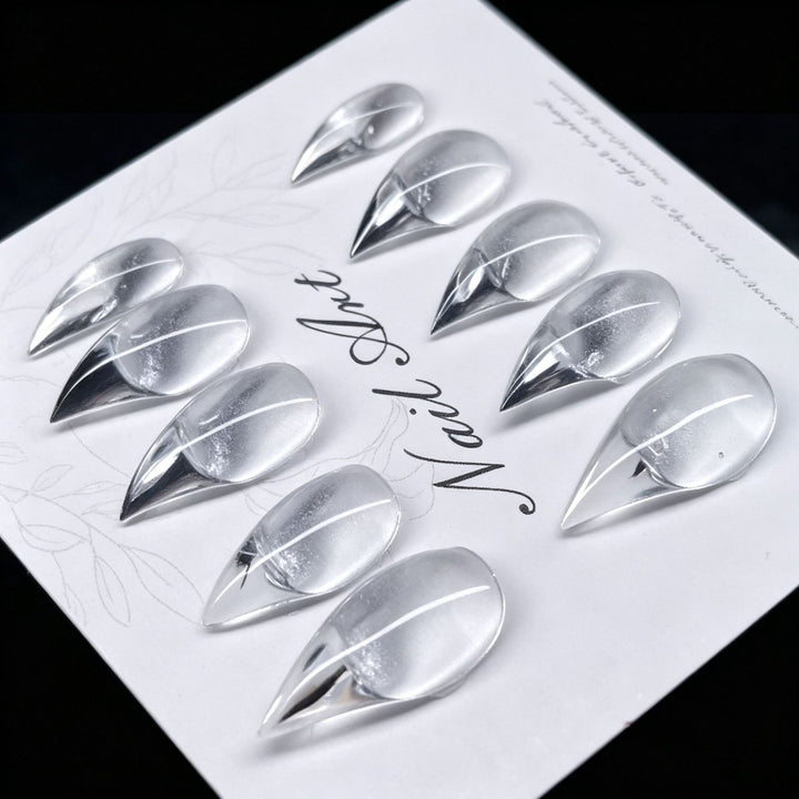 Glatte Stiletto-Nagelspitzen