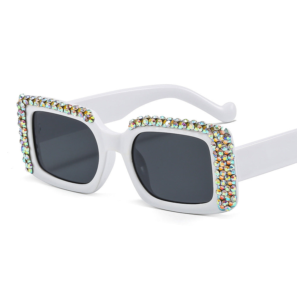 Damen Glamouröse quadratische Sonnenbrille mit funkelndem Kristallrahmen Karnz