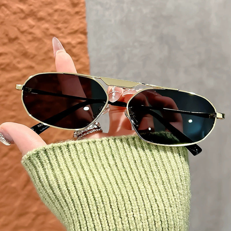 Damen modische Sonnenbrille im eleganten Polygon-Design Karnz