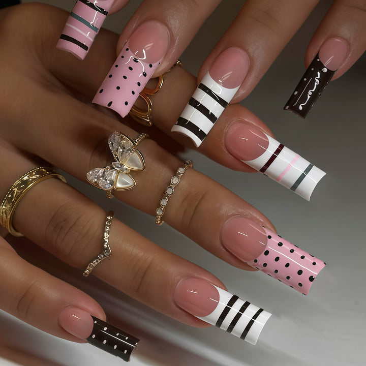 Dekorative lange Press-On Nagelkunst Tipps Karnz