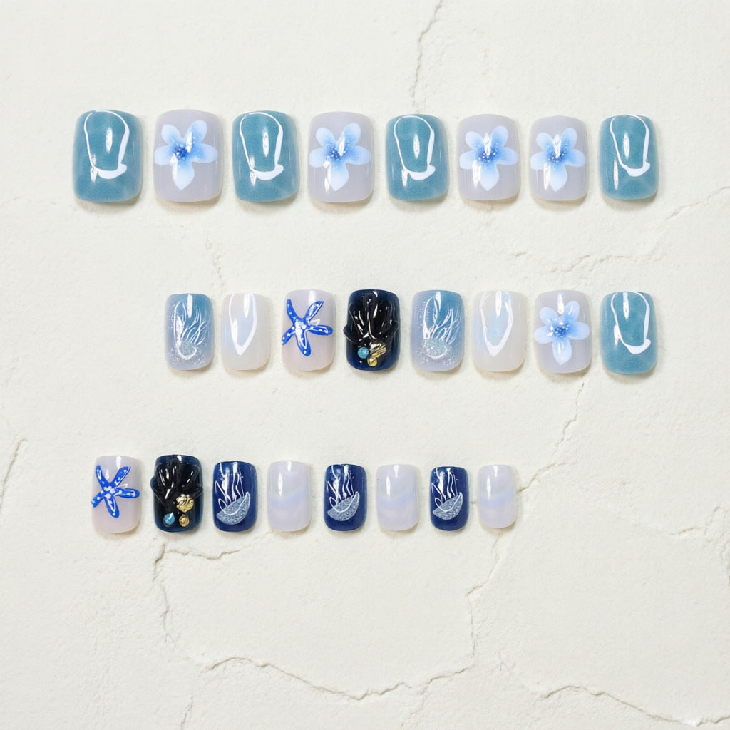 Ozean-inspiirertes künstlerisches Press-On-Nageldesign Karnz