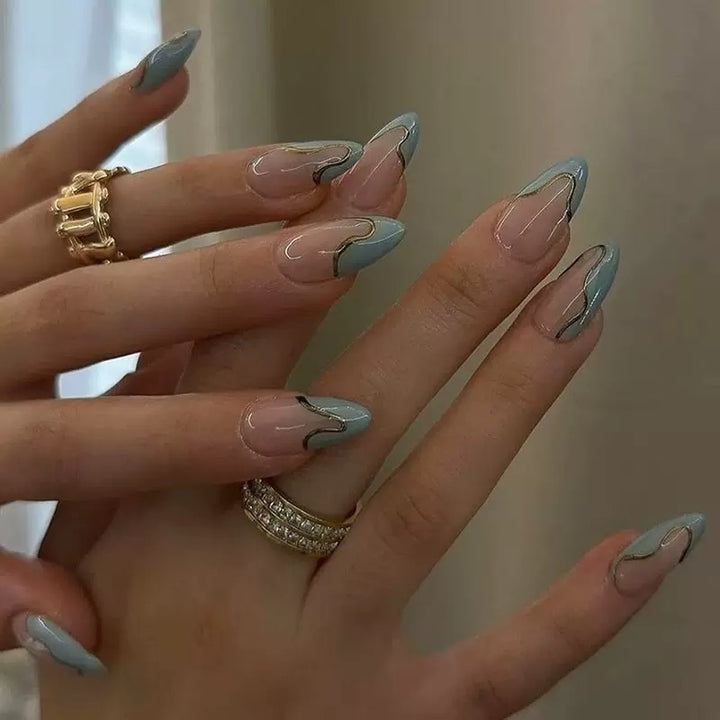 Elegante Kunstnagelspitzen mit stilvollem Design Karnz