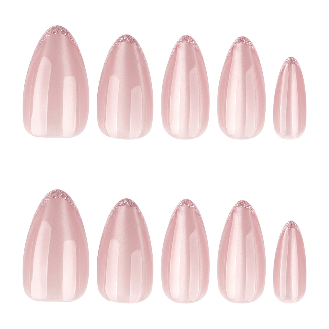 Kunstvolle Stiletto-Nägel mit elegantem Ombre-Muster Karnz