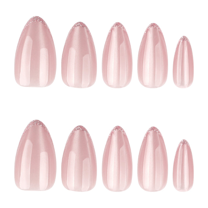 Kunstvolle Stiletto-Nägel mit elegantem Ombre-Muster Karnz