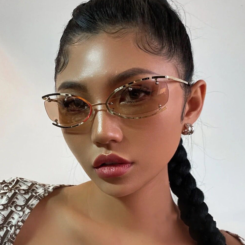 Damen Cat-Eye Sonnenbrille mit luxuriösen Akzenten und schützendem UV-Filter Karnz