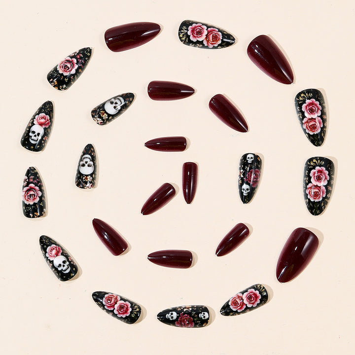 Gothic Floral und Skull Akzent Nagelkunst Verlängerungen Karnz