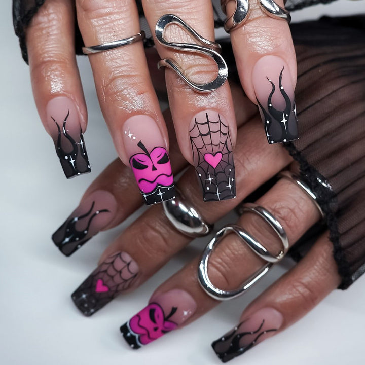 Gothic-Themen-Spinnen- und Kürbis-Nagelkunst-Erweiterungen Karnz