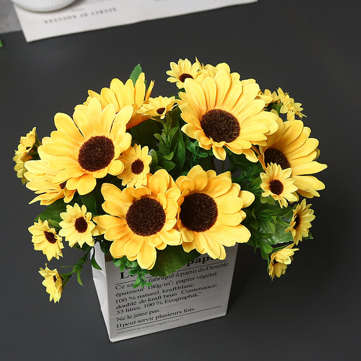 Dekorativer Sonnenblumenstrauß für die Wohnkultur Anzeige