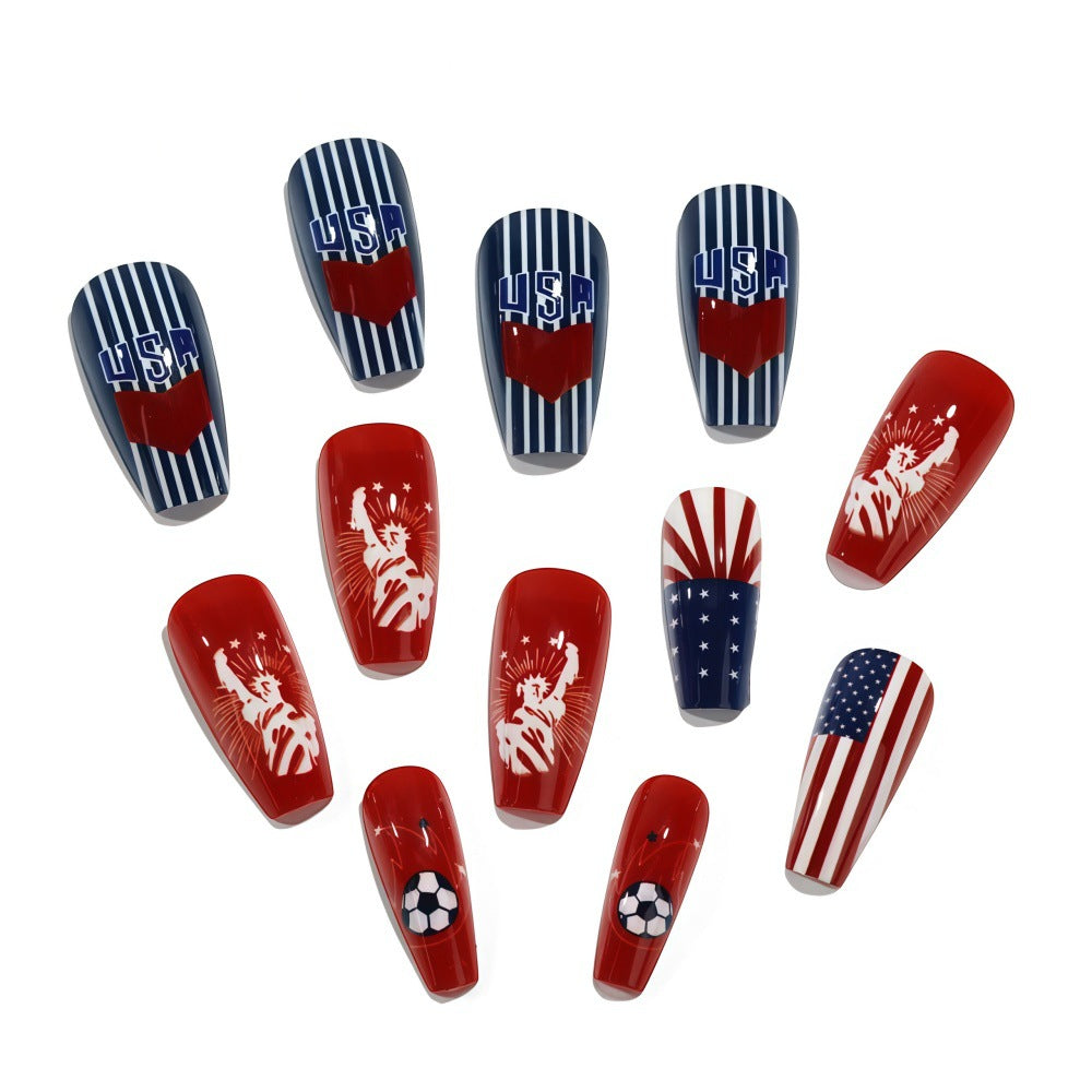 Kunstnägel mit patriotischem Design Karnz